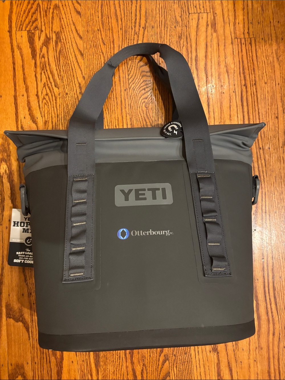 NWT Yeti Hopper M15 Cooler Tote in Charcoal